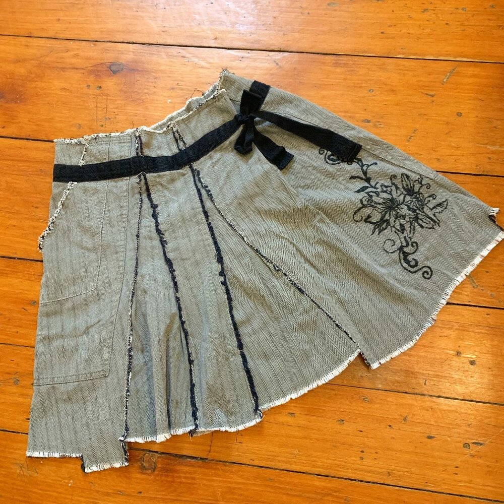 French brand Chipie skirt, gray and navy blue, size S, with handmade embroidery